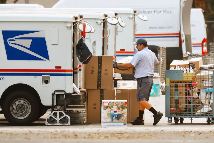USPS-delivery-service