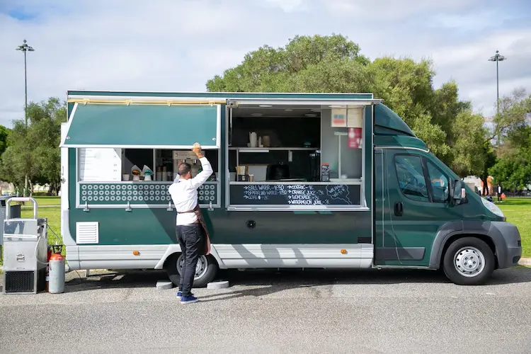 leveraging-voice-search-for-your-food-truck-business